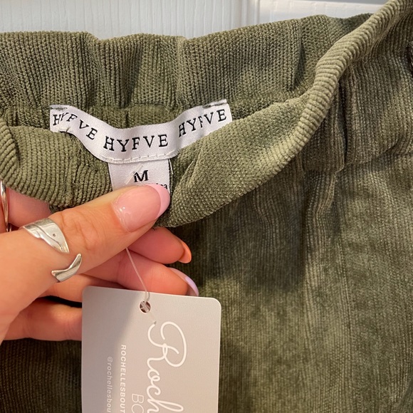 Boutique mini-skirt - Picture 4 of 4